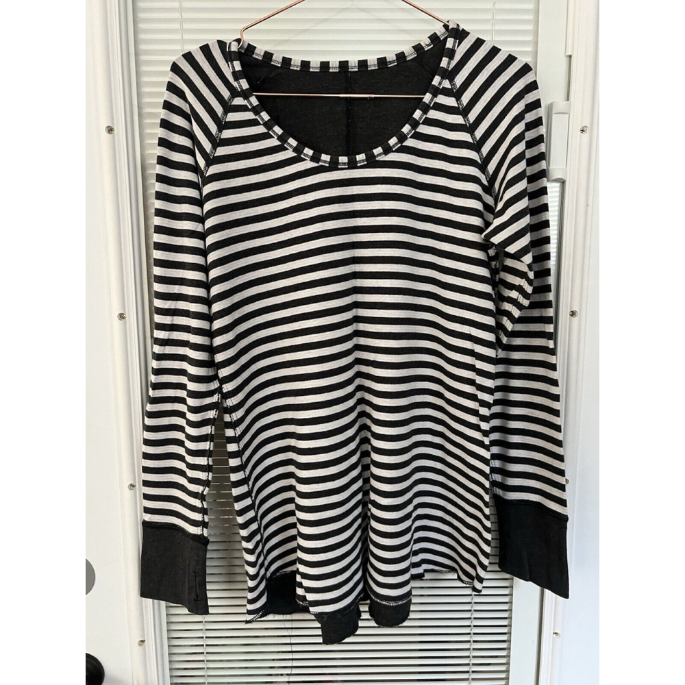 Lululemon Open Your Heart Long Sleeve Reversible Heathered Black Striped Size 6
